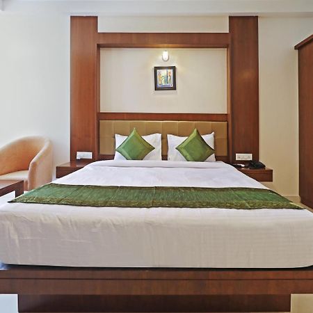 Treebo Akshaya Bull Temple Hotell Bangalore Exteriör bild